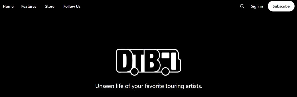 Digital tour bus