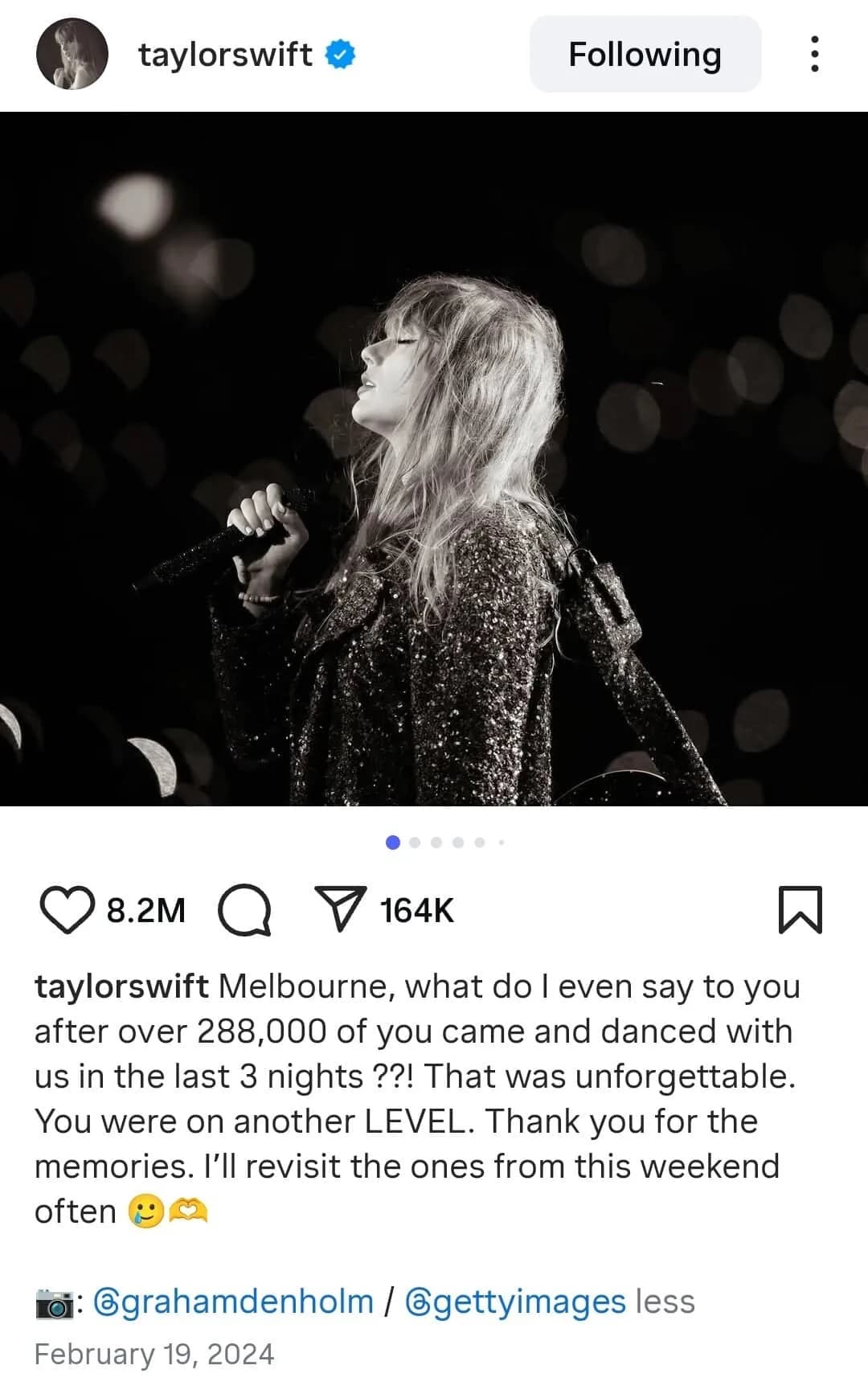 Taylor Swift giving shoutout to people who are not on the mic